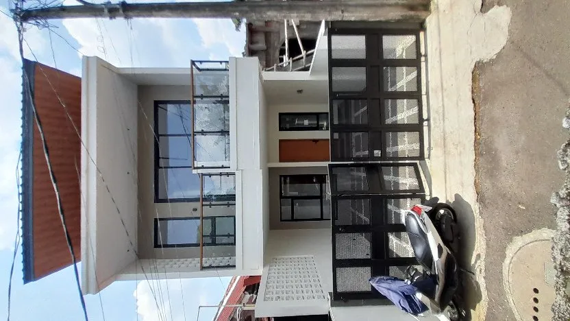 Rumah dijual 2,5 Floor at Kahfi 1 Jagakarsa Jaksel