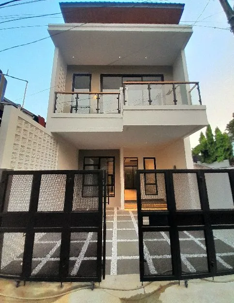 Rumah 2,5 Lantai Jl Kahfi 1 Jagakarsa Jakarta Selatan