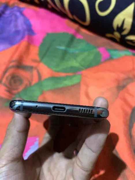 SAMSUNG GALAXY S20