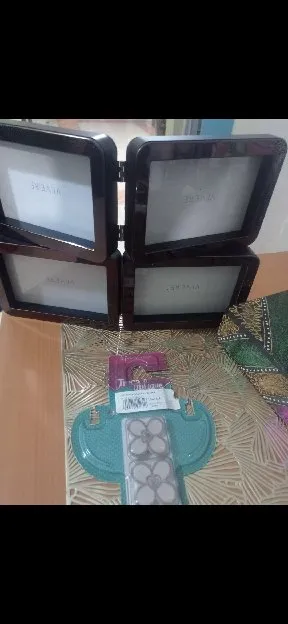 bingkai foto dan wadah tisu
