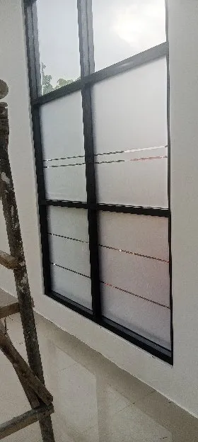 pasang sticker kaca sandblast depok