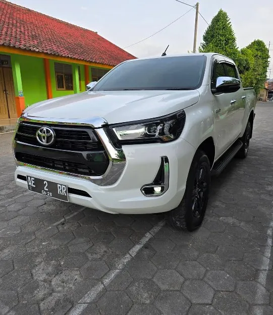hilux double cabin v 4x4