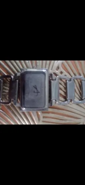 jam tangan wanita quart accent ond design