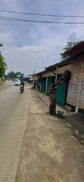 JUAL empat kios  4 TOKO RUKO RUMAH PINTU 106M SHM TEPI PINGGIR JALAN RAYA ASPAL CISEENG BOGOR CICIL