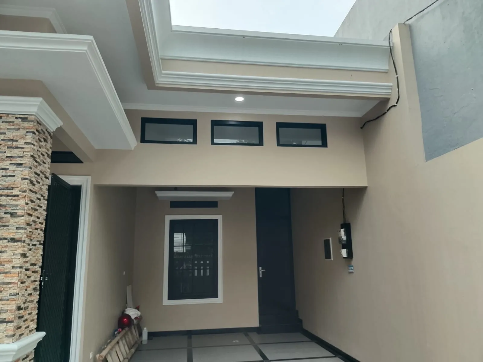 Rumah baru 2 lantai siap huni kawasan bebas banjir & lokasi premium di pusat kota jakarta