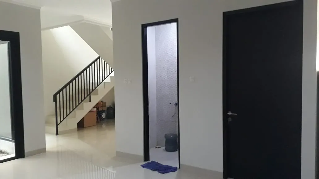 Rumah baru 2 lantai siap huni di tebet jakarta selatan