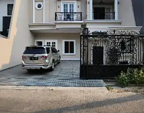 Brand New Classic Modern Home Duren Sawit Jaktim 