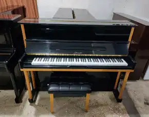 Piano Ritmuller Up120r1 Hitam Mulus