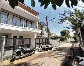 Rumah Dijual 2,5 Floor At Kahfi 1 Jagakarsa Jaksel