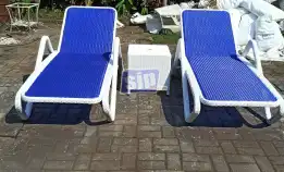 Produsen 1 Unit Sunbed Sun Lounger  Kursi Santai Rotan Sintetis