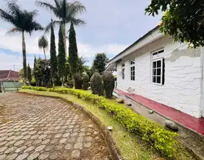 Villa Private Di Puncak Bawah Kaki Gunung Dengan Udara Paling Murni
