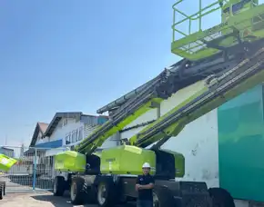 Sewa Boom Lift Profesional Surabaya Murah