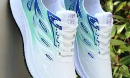 Sepatu Sneaker Running Pria Dan Wanita