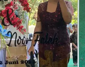 Nyaman, Baju Kebaya Modern Wisuda Kuliah, Bawahan Kebaya, Tunangan, Kupang, Neng Lina Kebaya