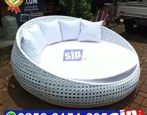 Pengrajin Sofa Malas Santai Rotan Sintetis Anyaman Mata Ayam