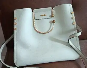 Di Jual Tas Rotelli.