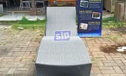 Pabrik Sun Lounger Sunbed Rotan Sintetis Model Lamborgini