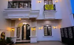 Rumah 4 Floor At Tanah Baru Beji Depok