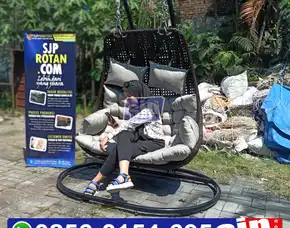 Pengrajin Kursi Gantung Ayunan Rotan Sintetis 2 Penyangga