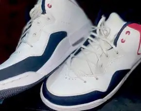 Pre-Loved Sneakers Air Jordan Courside 23 Uk 41