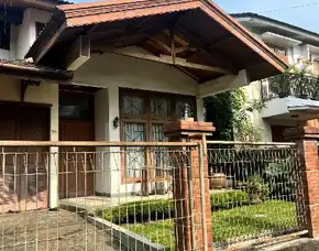 Dijual Rumah Lebak Bulus Dekat Stasiun Mrt