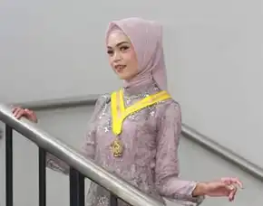 Pilihan Gen Z, Kebaya Modern Wisuda ,Rok Kebaya, Kutubaru Tunangan, Minahasa, Neng Lina Kebaya