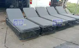 Pengrajin 1 Unit  Sunbed Sun Lounger Kursi Kolam Renang Rotan Sintetis