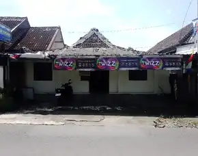 Disewakan Ruang Usaha Pinggir Jalan Cocok Untuk Kuliner