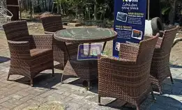 Pengrajin 1 Set Kursi Meja Makan Rotan Sintetis