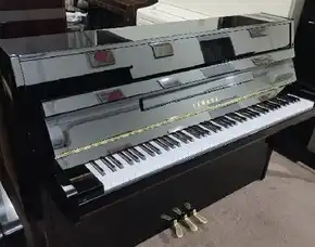 Yamaha Piano Ju109pe Hitam Mulus